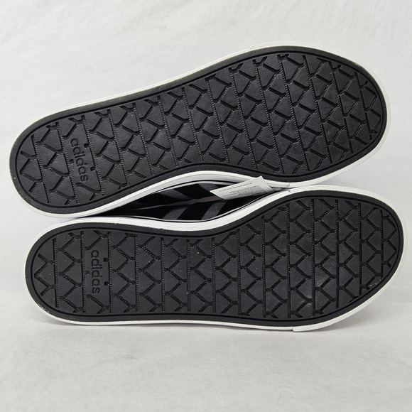 Adidas Daily 4.0 Athletic Shoes IF4493 Grey Black White Men's Size 9.5 - Picture 8 of 11